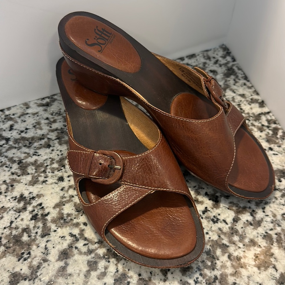Sofft leather slides/sandals